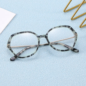 Photochromic Glasses: Clover