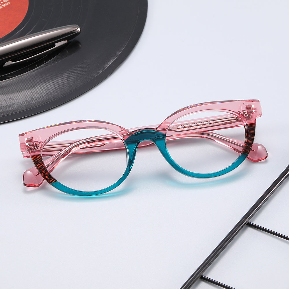 Photochromic Glasses: Dazzle