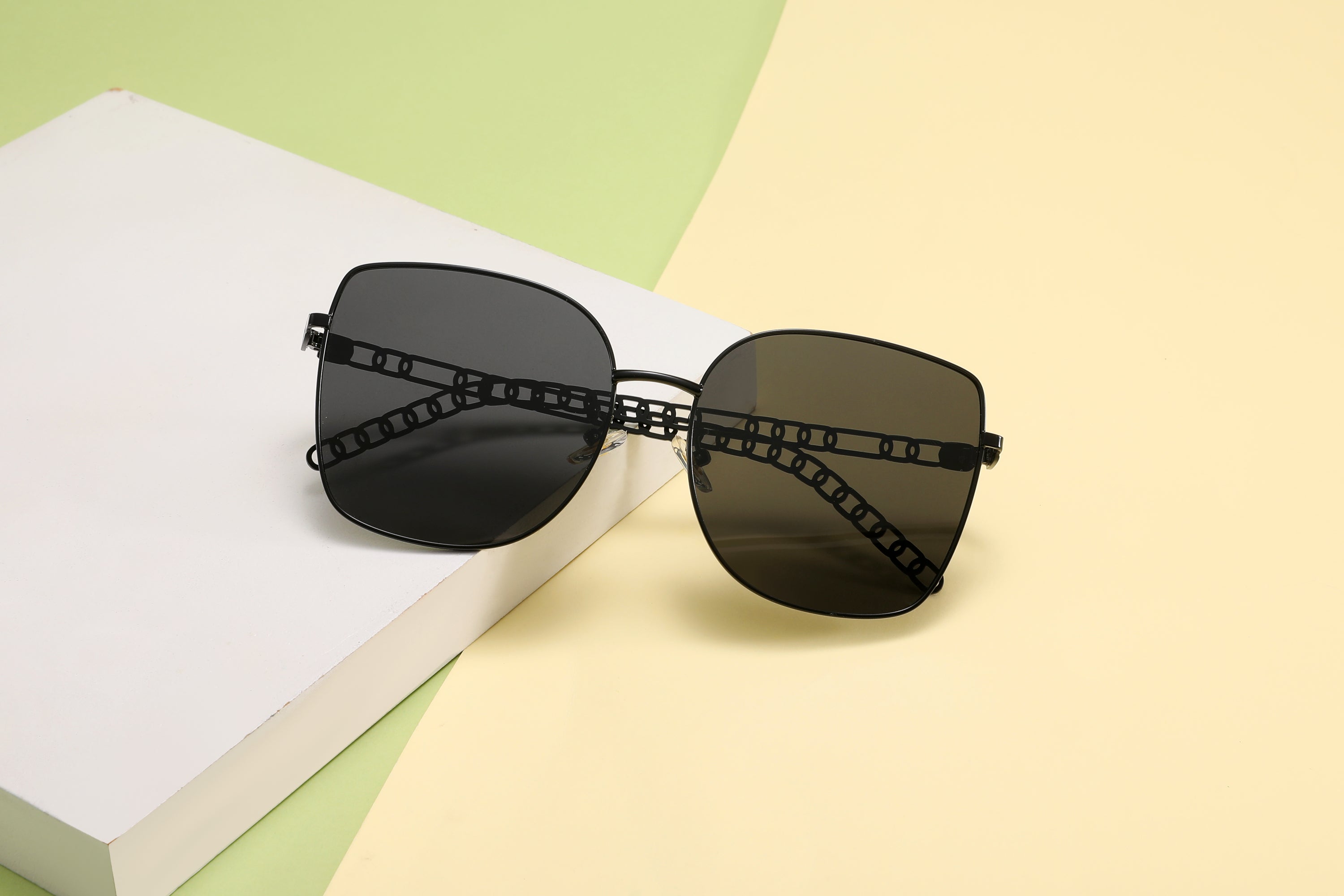 Sunglasses: Riviera Polarised