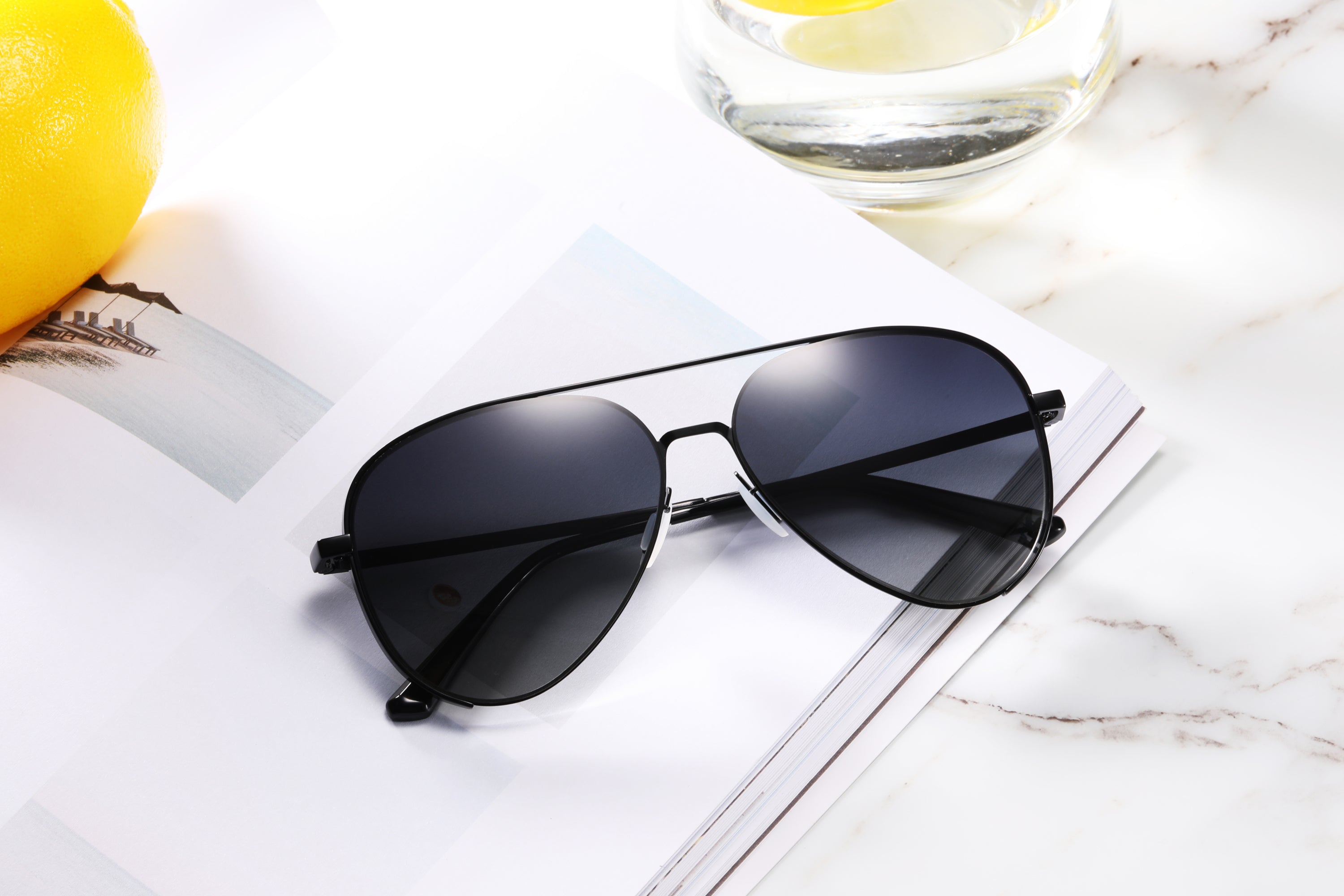 Sunglasses: Vol Moderne Polarised