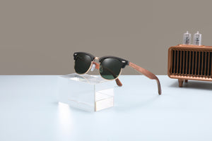 Sunglasses: Bei Tempi Polarised
